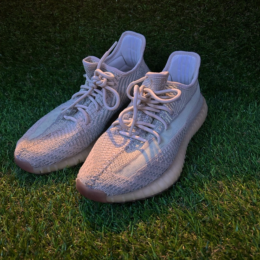 Used Size 9 - Yeezy Boost 350 V2 "Lundmark Non-Reflective"
